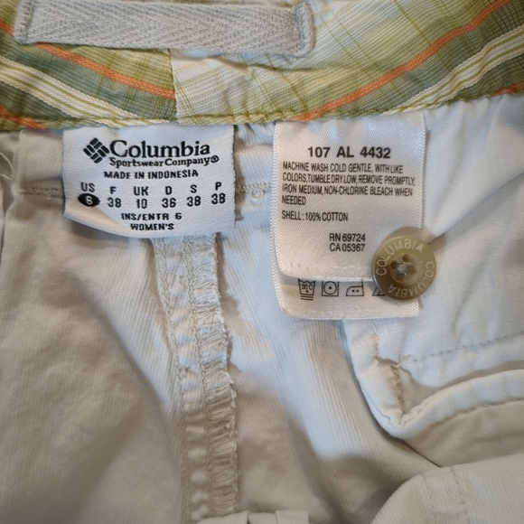 Columbia Women's Cream Shorts , Size 6 - Picture 4 of 7